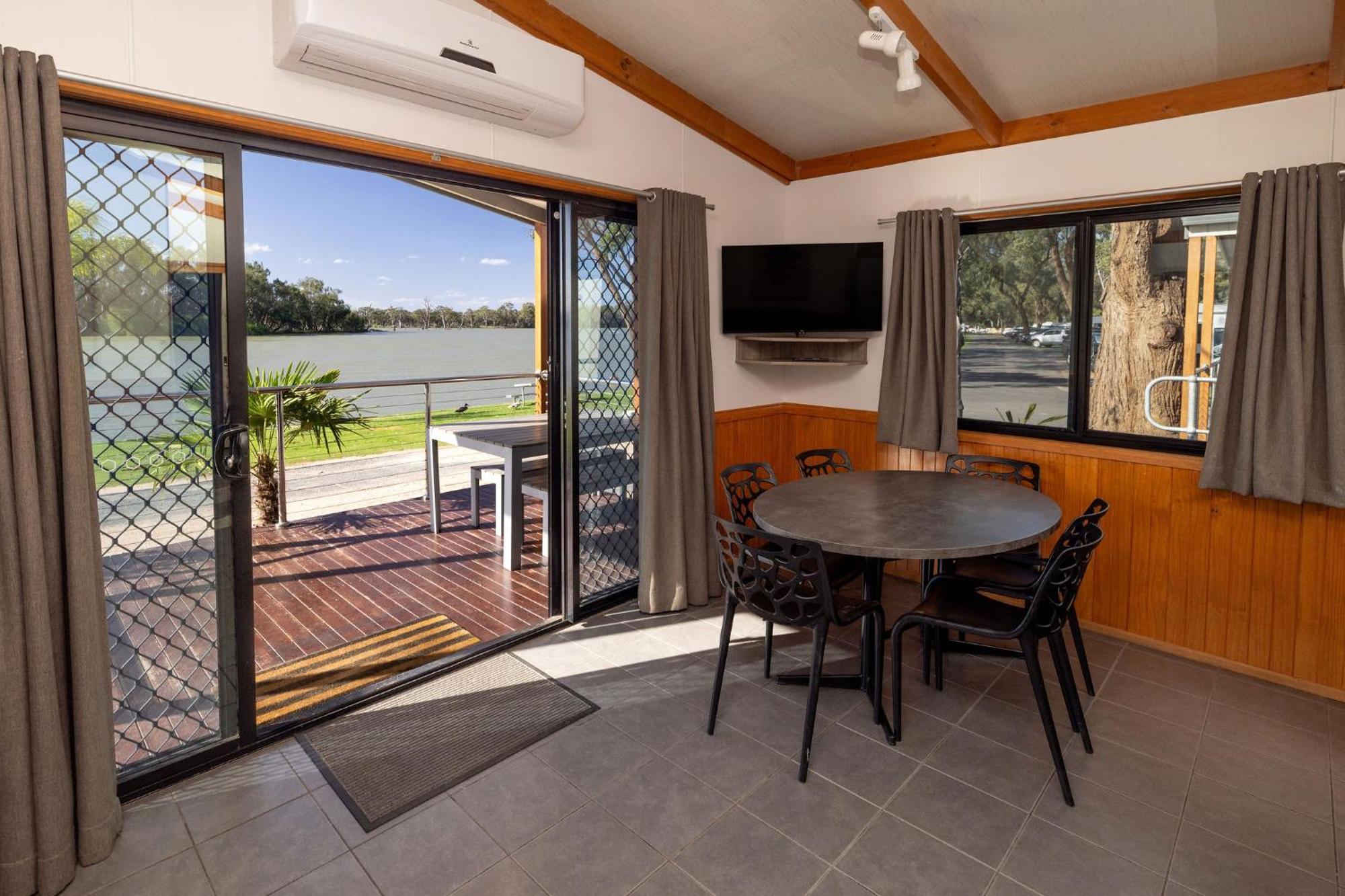 Big4 Renmark Riverfront Holiday Park Exterior photo