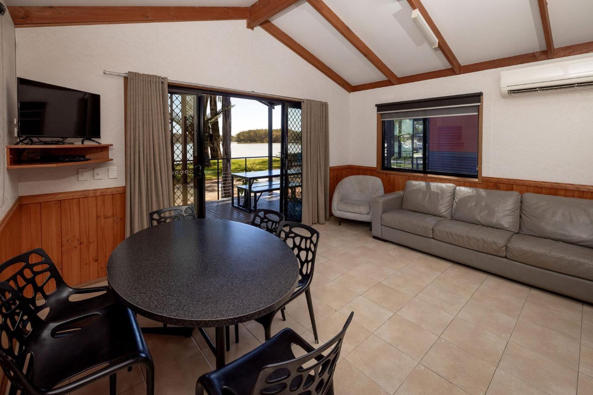 Big4 Renmark Riverfront Holiday Park Exterior photo
